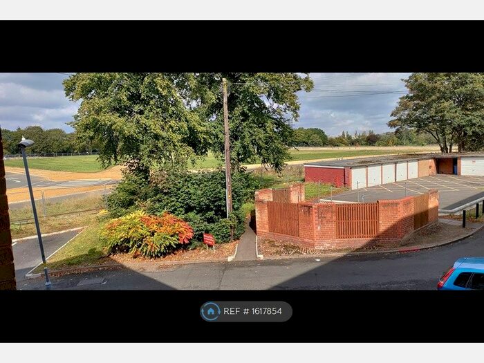3 Bedroom Flat To Rent In Perry Villa Drive, Birmingham, B42