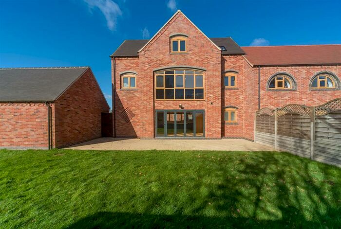 4 Bedroom House For Sale In Malkins Way, Coleshill, Birmingham, B46