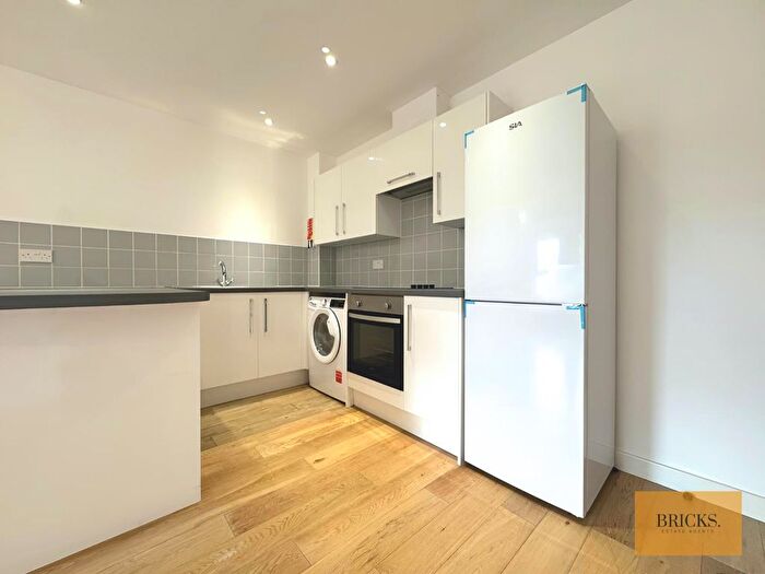 1 Bedroom Flat To Rent In Flat, Rothesay Road, Luton, LU1