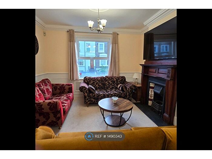 3 Bedroom End Of Terrace House To Rent In Alpha Road, London, SE14
