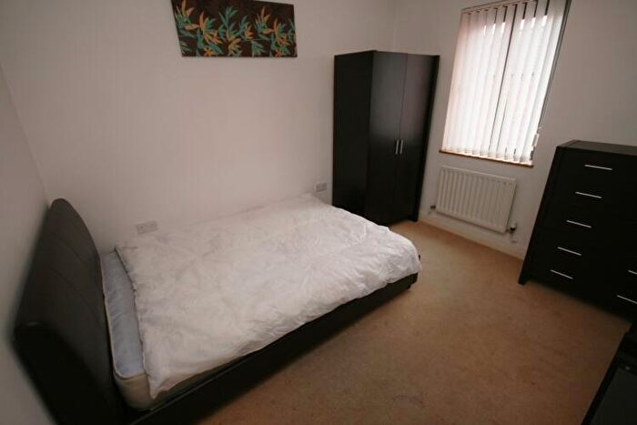 2 Bedroom Apartment To Rent In Ellesmere Street Manchester, M15