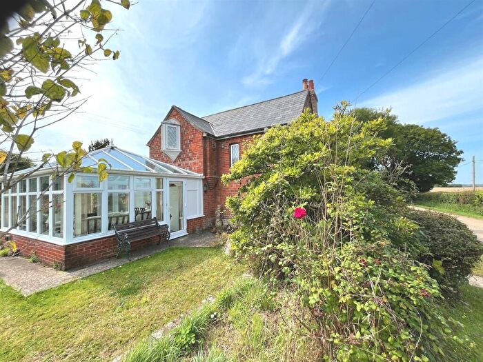 3 Bedroom Semi-Detached House For Sale In Betty Haunt Lane, Newport, PO30