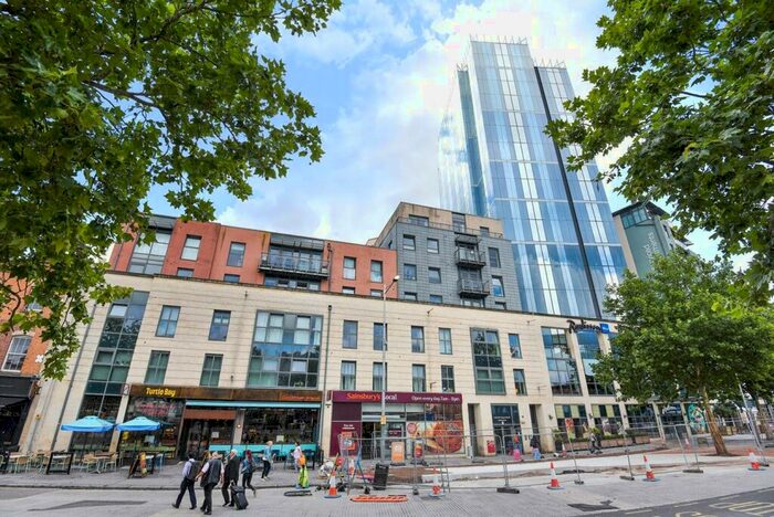 2 Bedroom Apartment To Rent In Central Quay North, Broad Quay, BS1