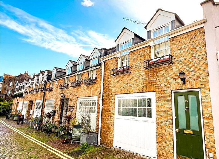 3 Bedroom Property To Rent In Laurence Mews, London, W12