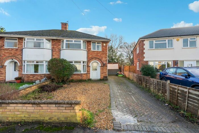 3 Bedroom Semi-Detached House To Rent In Elms Drive, Marston, OX3