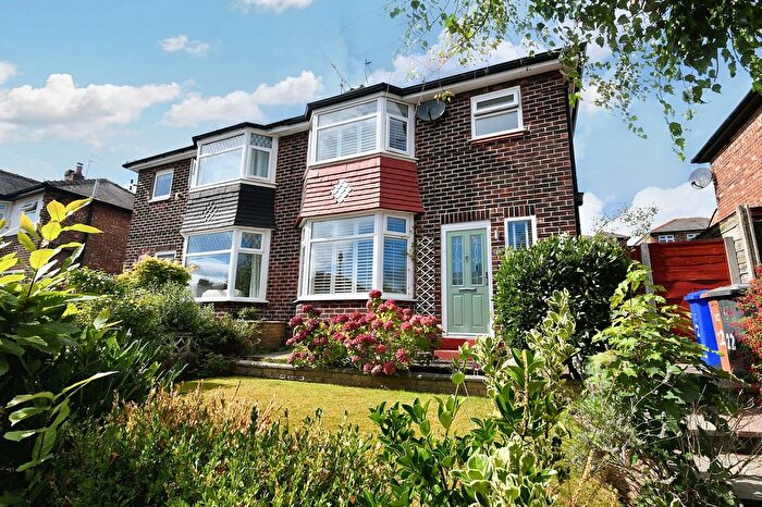 3 Bedroom Semi-detached House For Sale In Hallwood Avenue, Salford, M6