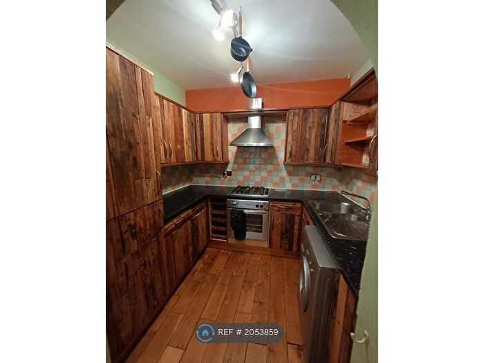 1 Bedroom Flat To Rent In Oaklands, Prenton, CH43