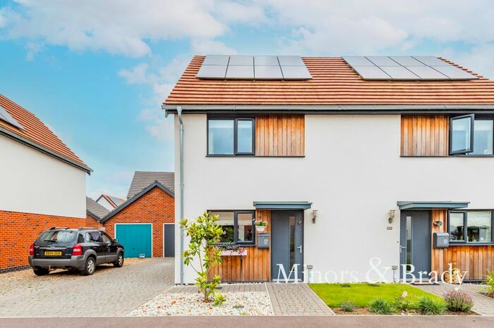 2 Bedroom Semi-Detached House To Rent In Hopsack Road, Hingham, Norwich NR9