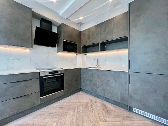 2 Bedroom Apartment To Rent In High Street, Baldock, SG7