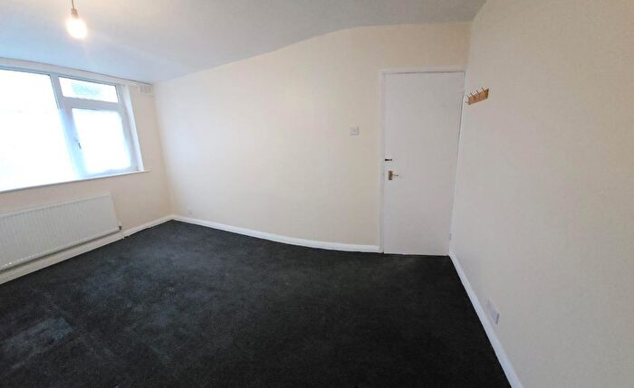 2 Bedroom Flat To Rent In Beckbury Road, Coventry, CV2