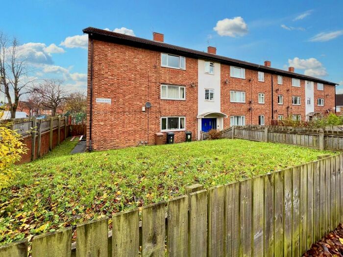 2 Bedroom Flat To Rent In Bowes Walk, Longbenton, Newcastle Upon Tyne, Tyne And Wear, NE12