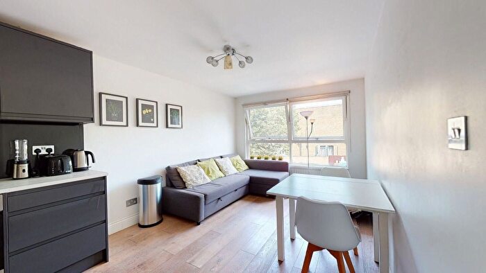 3 Bedroom Flat To Rent In Ashby Court, Pollitt Drive, London, NW8