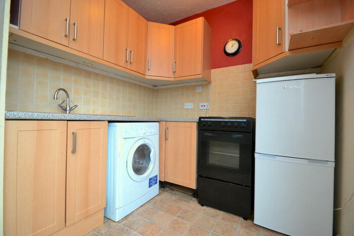 1 Bedroom Apartment To Rent In Tolworth Rise South, Surbiton, KT5