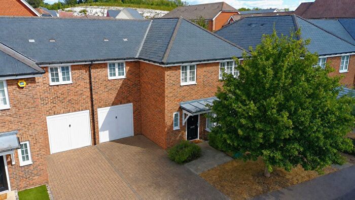 4 Bedroom Semi Detached House For Sale In Manley Boulevard, Snodland, ME6