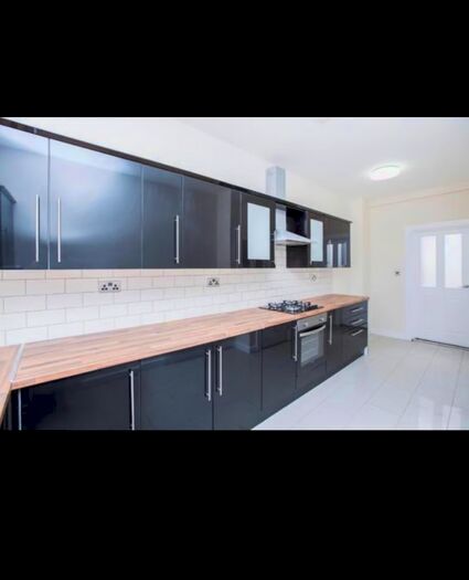 6 Bedroom Terraced House To Rent In Mafeking Avenue, London, E6