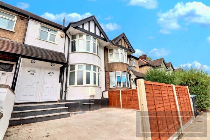 2 Bedroom Ground Flat To Rent In Braemar Avenue, London, - Garden Flat, NW10
