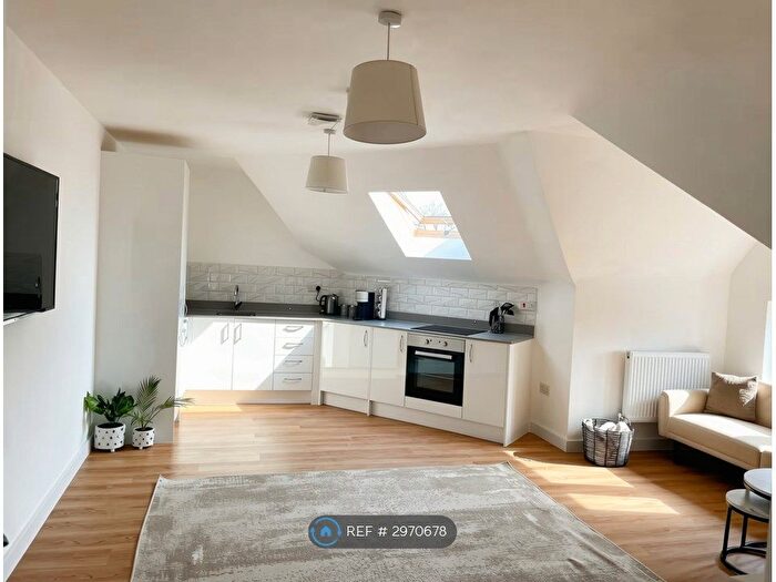 1 Bedroom Flat To Rent In Lynchford Road, Farnborough, GU14