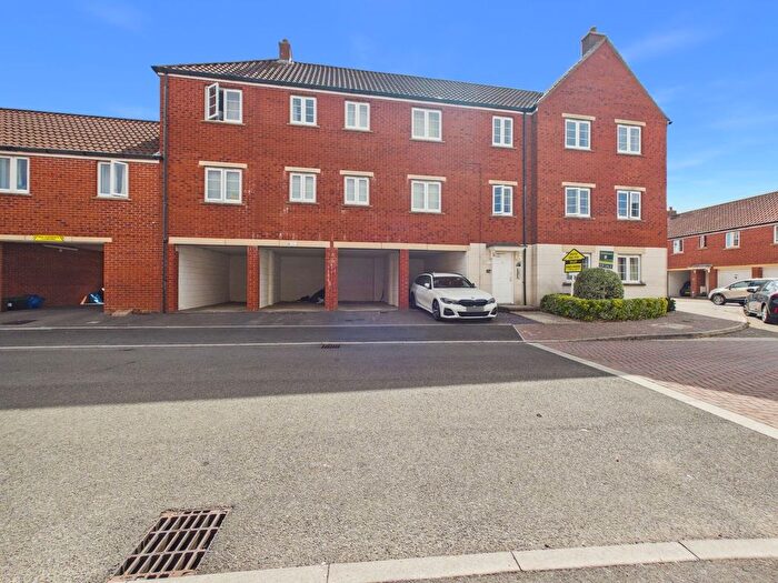 2 Bedroom Flat For Sale In Mulholland Way, Highbridge, TA9