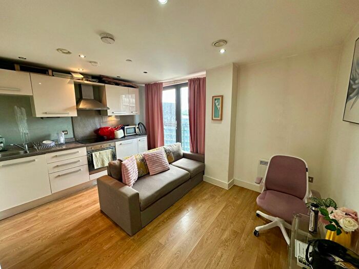 1 Bedroom Flat To Rent In Echo Central Two, Leeds, LS9