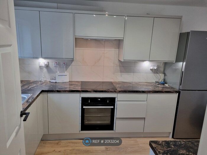 3 Bedroom Terraced House To Rent In Whitebeam Gardens, Nottingham, NG6