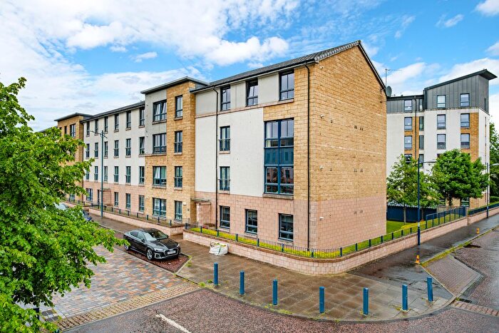 2 Bedroom Flat For Sale In Oatlands Square, Oatlands, Glasgow, G5