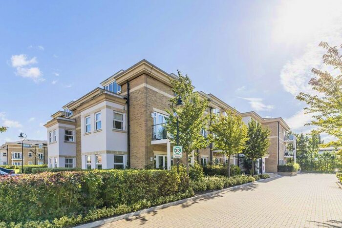 2 Bedroom Flat To Rent In Dyas Road, Sunbury-On-Thames, TW16