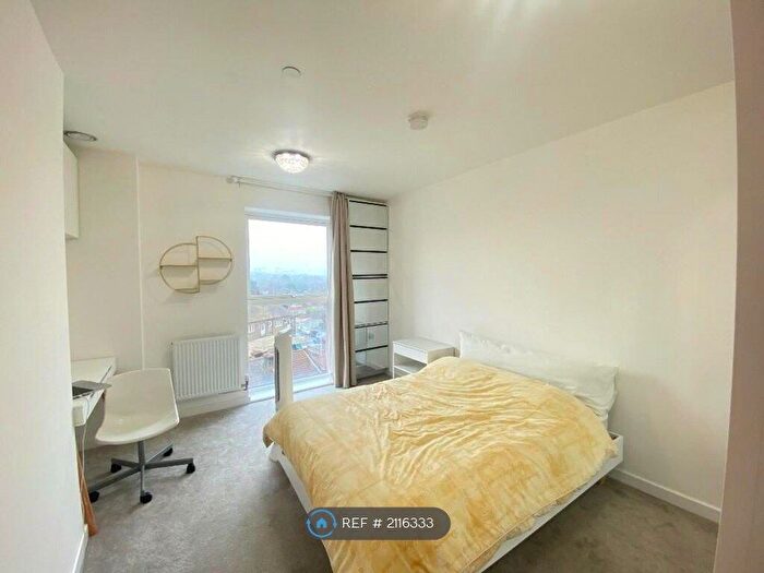 1 Bedroom Flat To Rent In Winter Apartments, London, W3