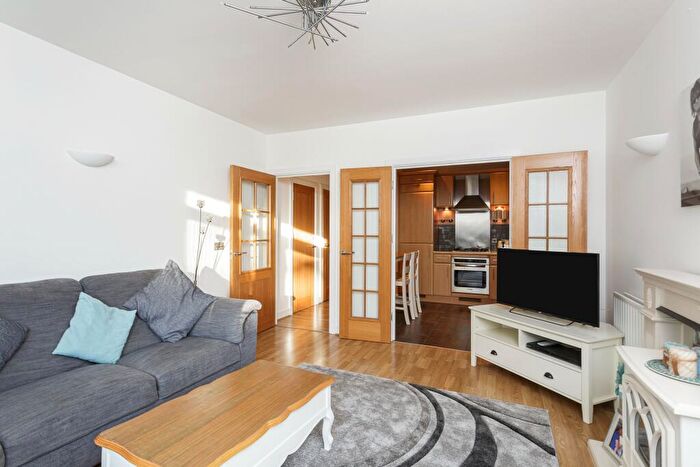 1 Bedroom Flat To Rent In Arethusa House, Gunwharf Quays, PO1