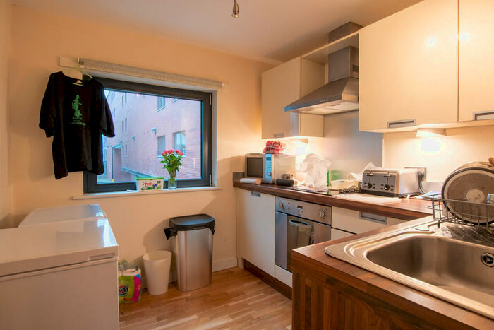 1 Bedroom Flat To Rent In The Chandlers, Leeds City Centre, LS2