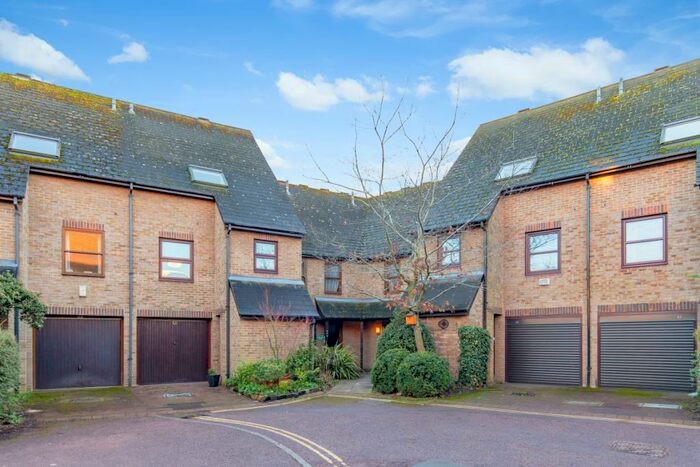 2 Bedroom Apartment To Rent In Shirelake Close, Oxford, OX1