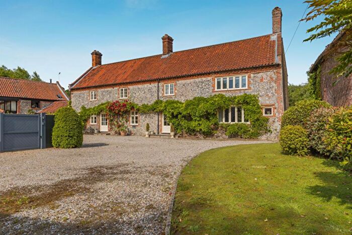 3 Bedroom Farm House For Sale In Back Lane, Roughton, Norwich, NR11