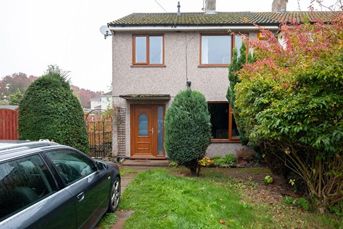 3 Bedroom Semi Detached House For Sale In Clay Flat Lane, Doncaster, DN11