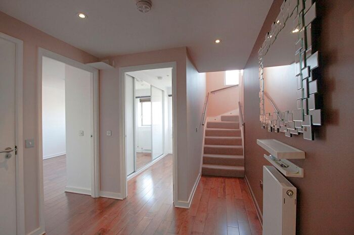 3 Bedroom Flat To Rent In John Harrison Way, London, SE10