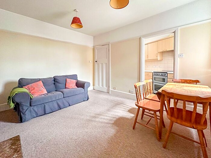 2 Bedroom Flat To Rent In Chesterton Road, Cambridge, CB4