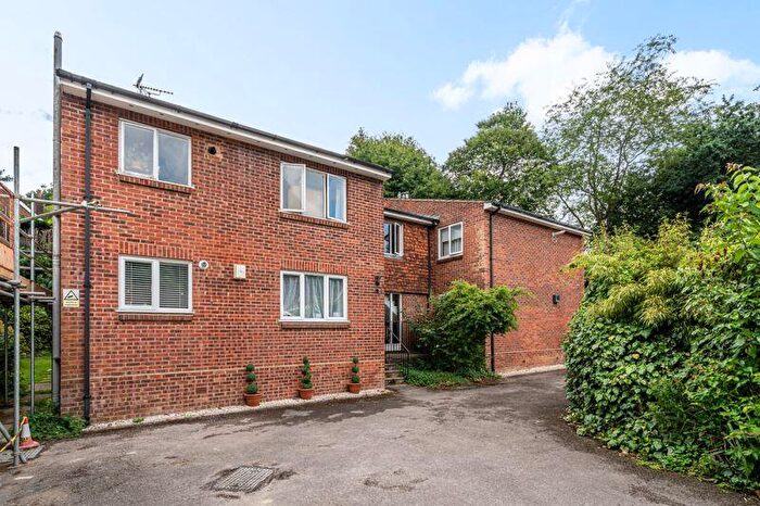 1 Bedroom Flat To Rent In Lion Lane, Haslemere, GU27