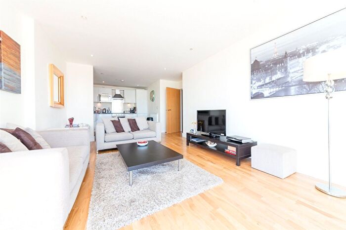 3 Bedroom Flat For Sale In Paxton Point, Merryweather Place, Greenwich, London, SE10