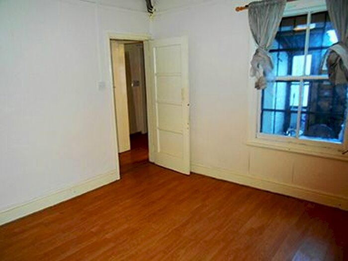 1 Bedroom Flat To Rent In Trevelyan Terrace, High Street, Bangor, LL57