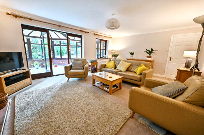 4 Bedroom Detached House For Sale In Taylors Lane, Stubwood, ST14