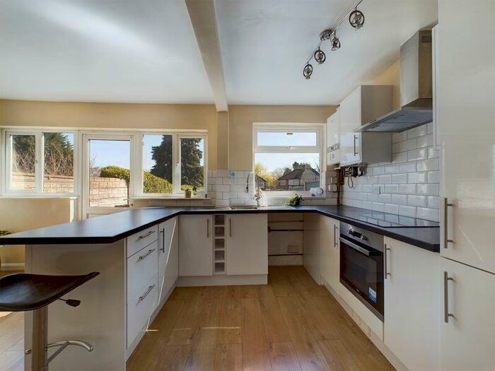 3 Bedroom Semi-Detached House For Sale In Glyn Farm Road, Quinton, B32