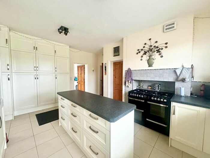5 Bedroom Detached House For Sale In Mill House, Main Road, Grainthorpe, LN11