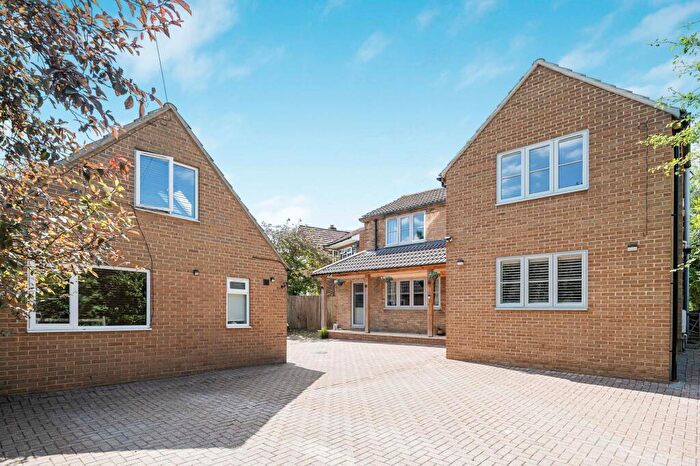 4 Bedroom Detached House For Sale In Holton, Oxford, OX33