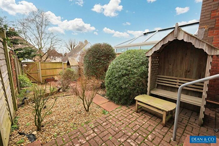 3 Bedroom Terraced House For Sale In Wayfield Avenue, Hove, East Sussex, BN3