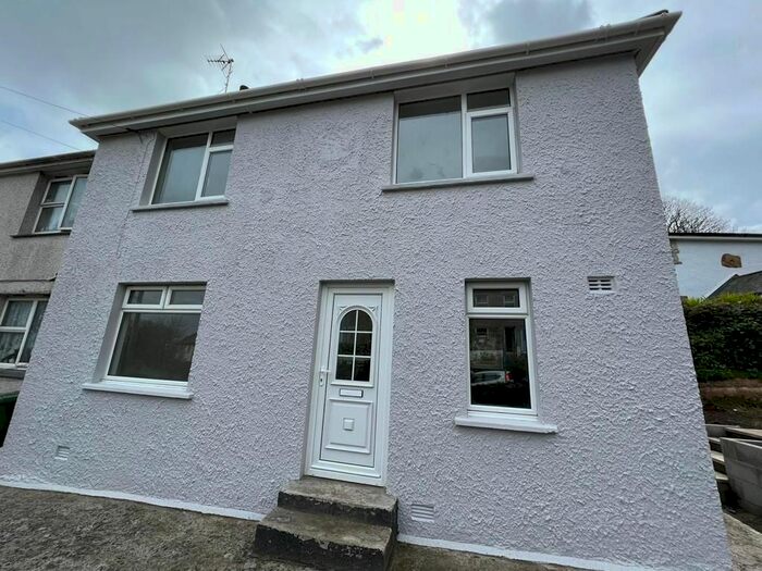 3 Bedroom Semi-Detached House To Rent In Bostennack Place, St Ives, TR26