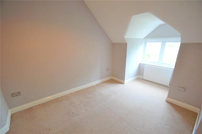 1 Bedroom Apartment To Rent In Blenheim Crescent, South Croydon, CR2