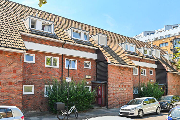 2 Bedroom Flat To Rent In Ellen Street, Aldgate, London, E1