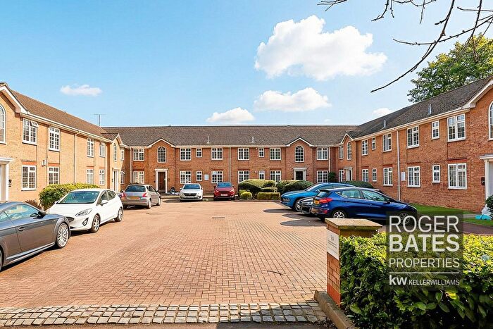 2 Bedroom Flat For Sale In Canon Court, Basildon, SS13