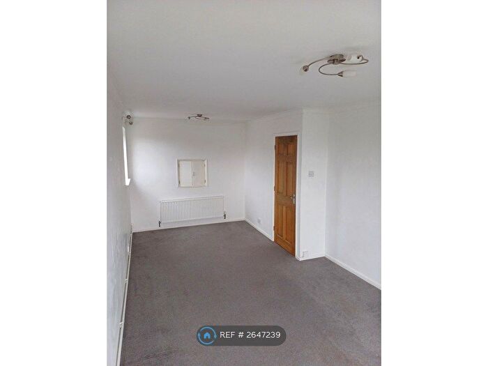 3 Bedroom Flat To Rent In Preston Down Road, Preston, Paignton, TQ3