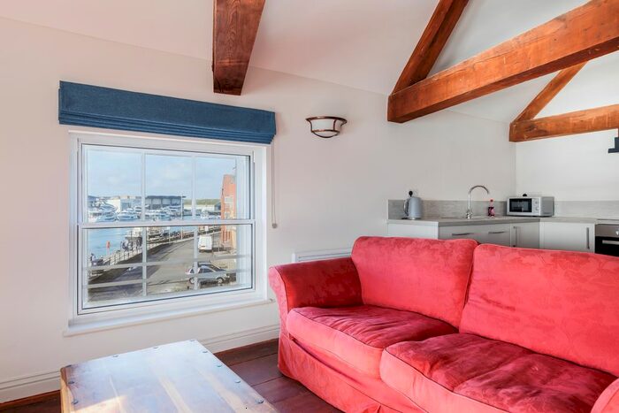 1 Bedroom Flat To Rent In The Quay, Poole, BH15