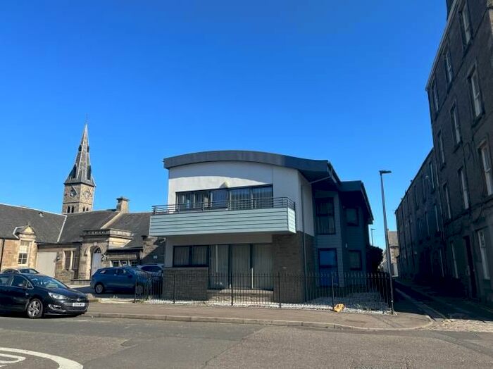 2 Bedroom Flat To Rent In St. Vincent Street, Broughty Ferry, Dundee, DD5