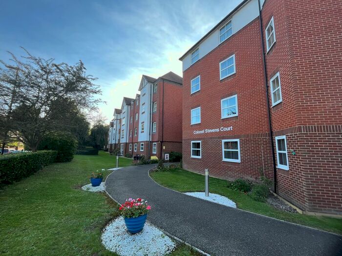 1 Bedroom Flat To Rent In Granville Road, Eastbourne, BN20